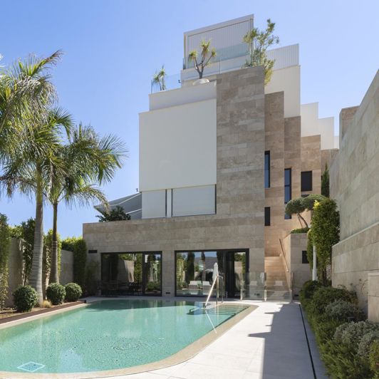 Image No.11-3 Bed Property for sale