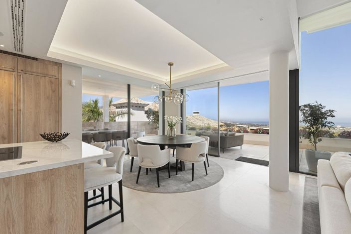 Image No.21-3 Bed Property for sale