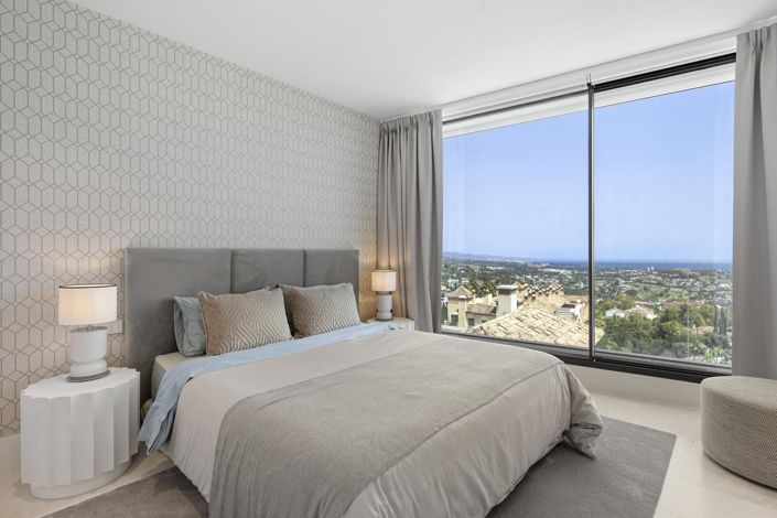 Image No.8-3 Bed Property for sale