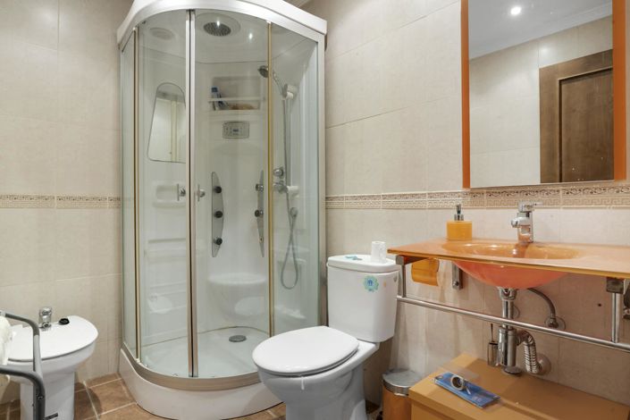 Image No.8-Propriété de 6 chambres à vendre à Malaga