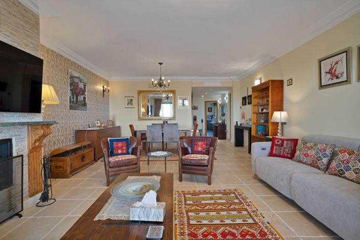 Image No.12-3 Bed Property for sale