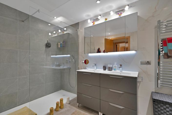 Image No.14-3 Bed Property for sale