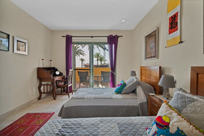 Image No.42-3 Bed Property for sale