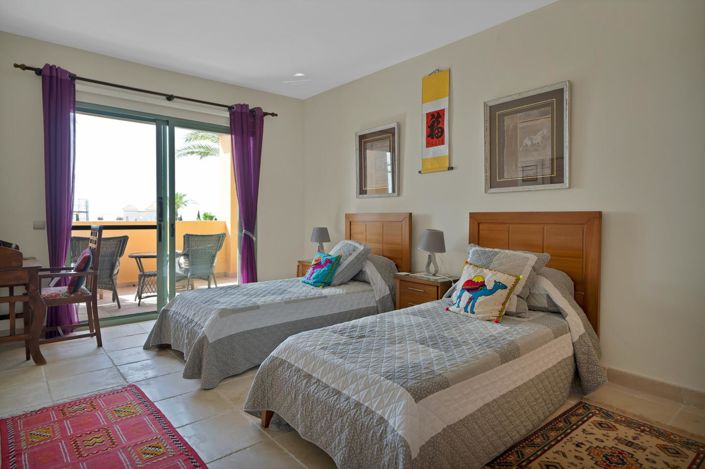 Image No.43-3 Bed Property for sale