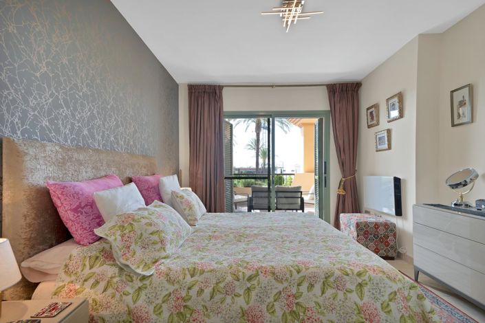 Image No.44-3 Bed Property for sale