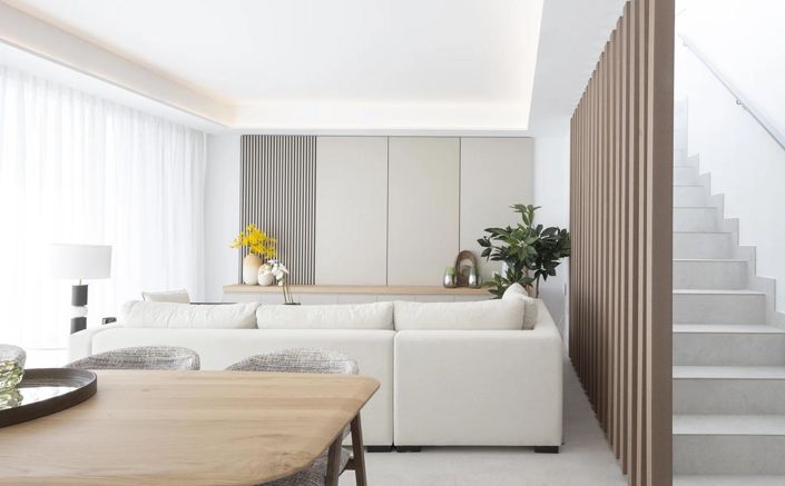 Image No.8-3 Bed Property for sale