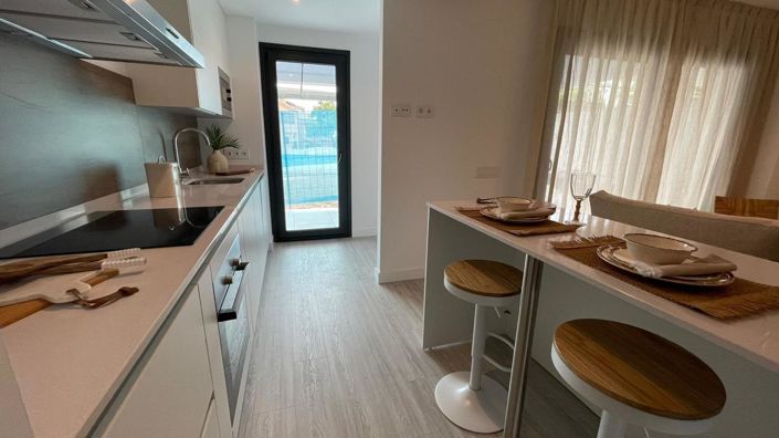 Image No.7-3 Bed Property for sale