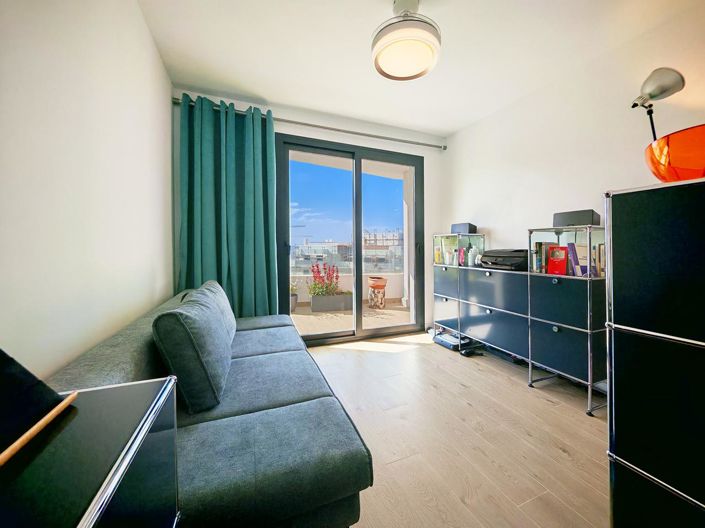 Image No.14-2 Bed Property for sale