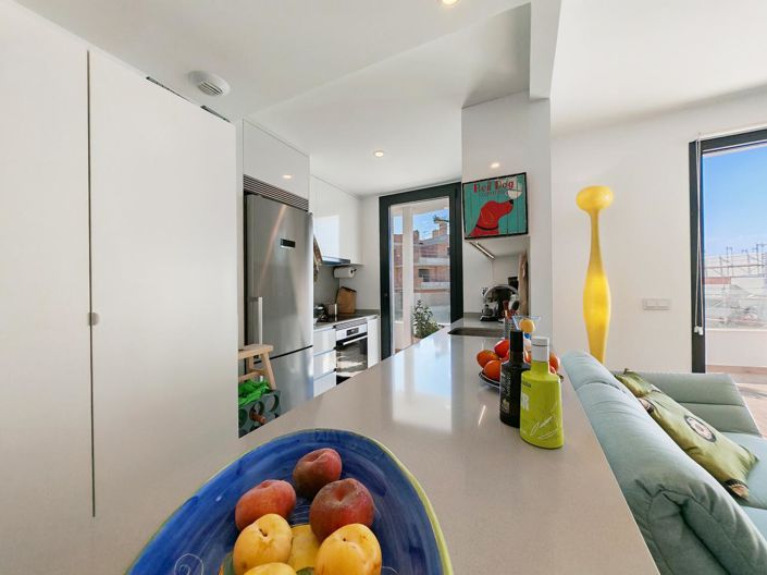 Image No.7-2 Bed Property for sale