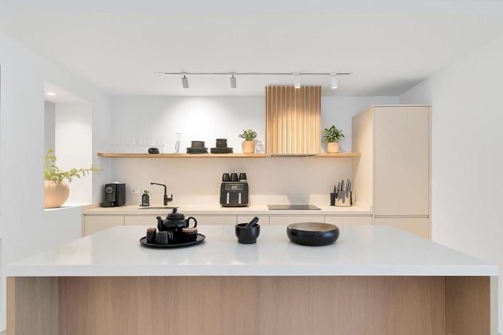 Image No.11-2 Bed Property for sale