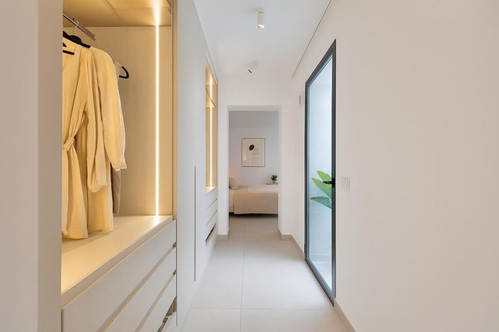 Image No.19-2 Bed Property for sale