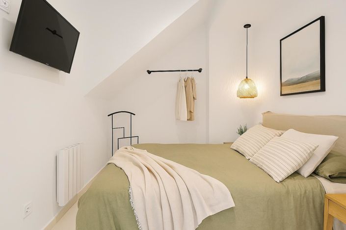 Image No.4-2 Bed Property for sale