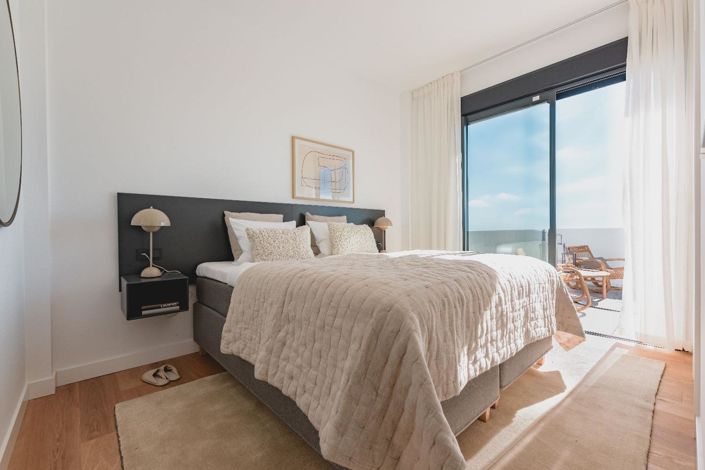 Image No.8-4 Bed Property for sale