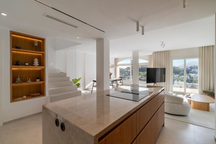 Image No.27-3 Bed Property for sale