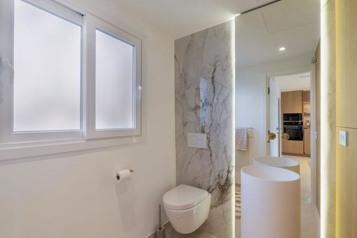 Image No.5-3 Bed Property for sale