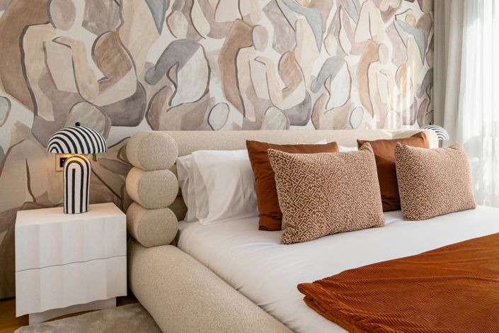 Image No.4-4 Bed Property for sale