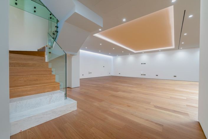 Image No.7-4 Bed Property for sale