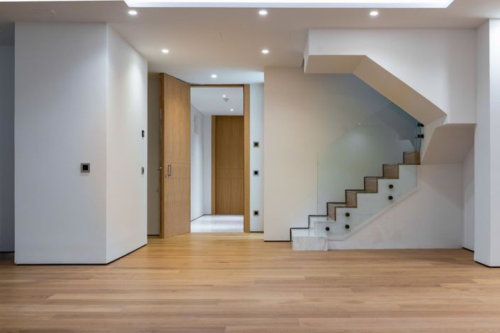 Image No.8-4 Bed Property for sale