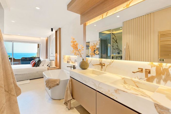 Image No.15-4 Bed Property for sale