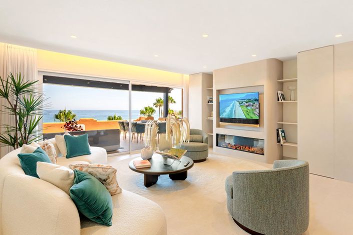 Image No.2-4 Bed Property for sale