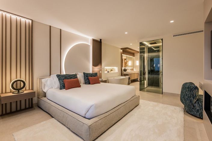 Image No.31-4 Bed Property for sale