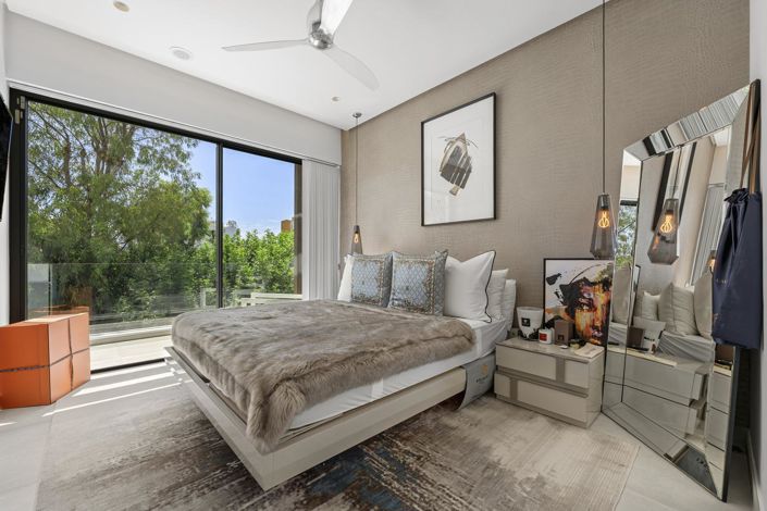 Image No.22-4 Bed Property for sale