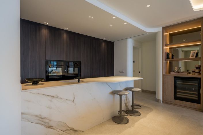 Image No.11-3 Bed Property for sale