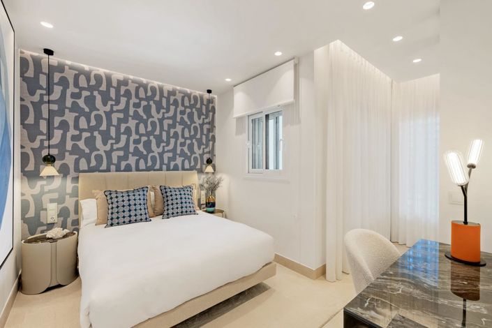 Image No.24-3 Bed Property for sale