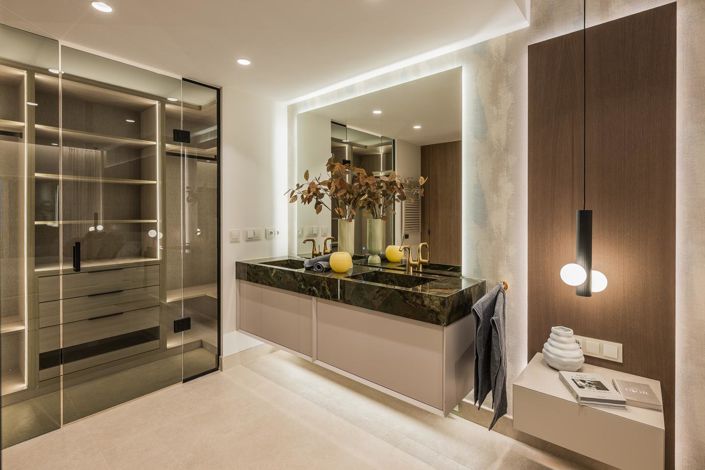 Image No.8-3 Bed Property for sale