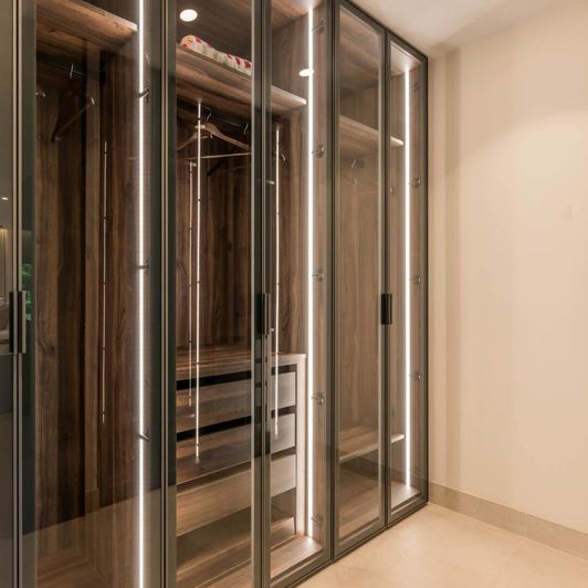 Image No.17-3 Bed Property for sale