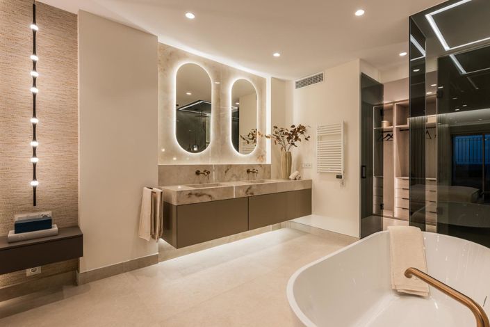 Image No.40-3 Bed Property for sale