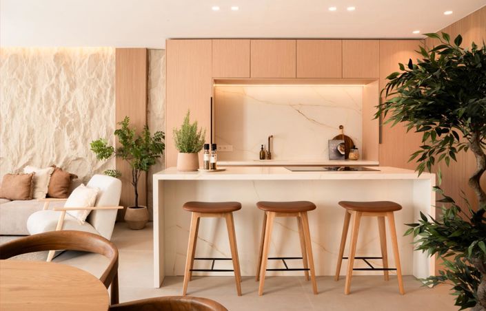 Image No.11-4 Bed Property for sale