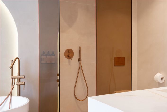 Image No.17-4 Bed Property for sale