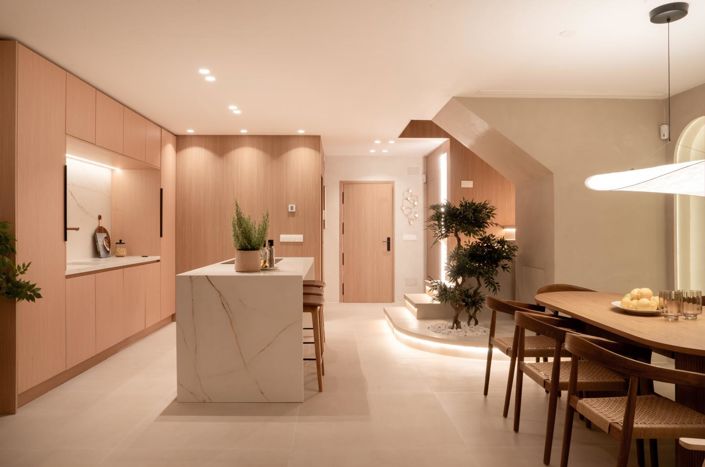 Image No.19-4 Bed Property for sale