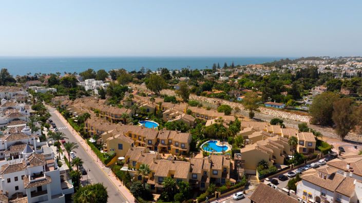 Image No.34-4 Bed Property for sale