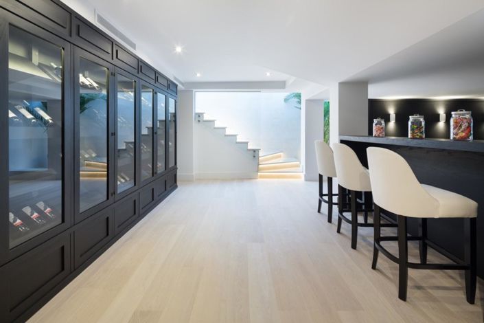 Image No.11-5 Bed Property for sale