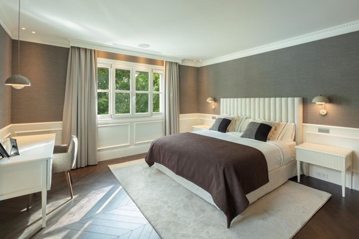 Image No.15-6 Bed Property for sale