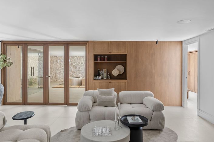 Image No.22-4 Bed Property for sale