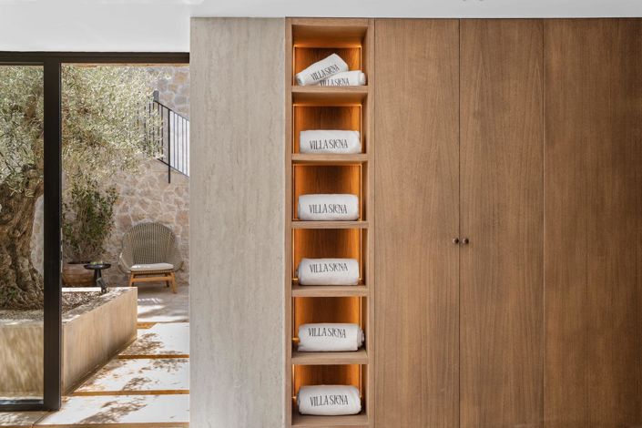 Image No.27-4 Bed Property for sale