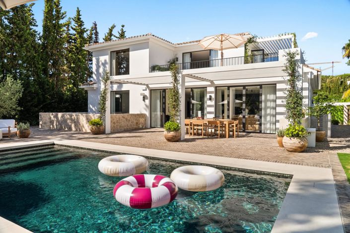 Image No.47-4 Bed Property for sale