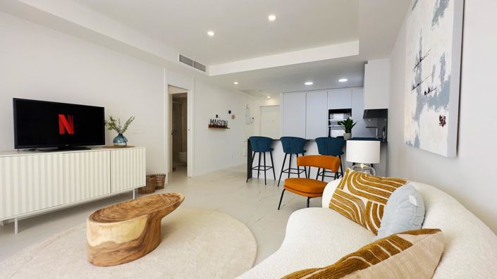 Image No.11-2 Bed Property for sale