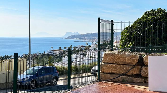 Image No.26-2 Bed Property for sale