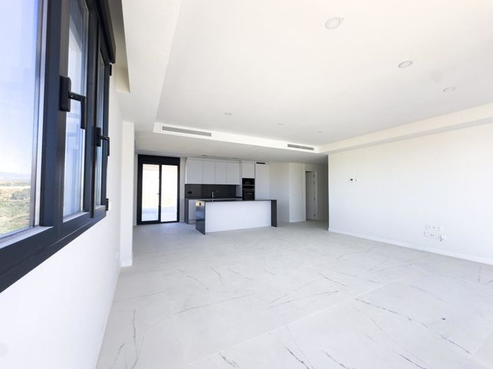 Image No.9-2 Bed Property for sale