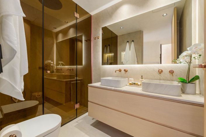 Image No.15-4 Bed Property for sale