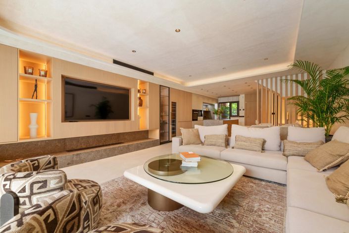 Image No.3-4 Bed Property for sale