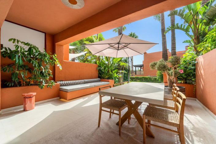 Image No.42-4 Bed Property for sale