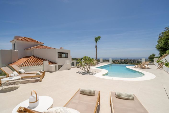 Image No.42-5 Bed Property for sale