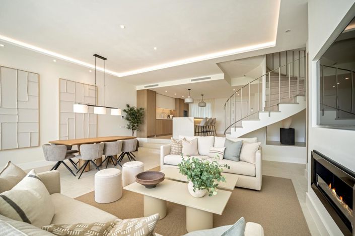 Image No.11-4 Bed Property for sale