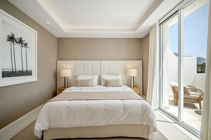 Image No.20-4 Bed Property for sale