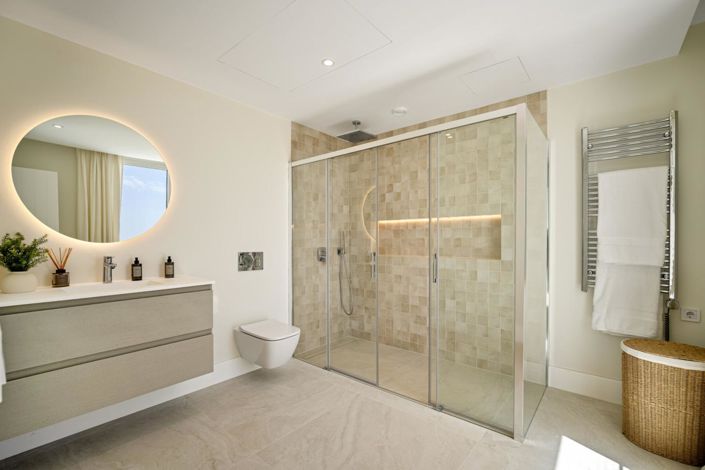 Image No.28-4 Bed Property for sale